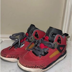 Nike Boy’s Air Jordan 4 Retro Basketball Sneakers Shoes